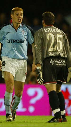 Milosevic encarándose con Esteban.  CABANAS
