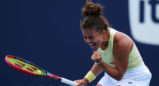 El hermano tenístico de Rafael Nadal se lanza a entrenar a la campeona olímpica de París para sustituir al «mejor entrenador del mundo»