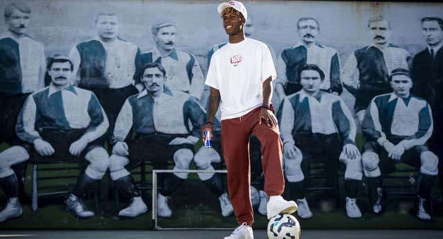 Nico Williams se une a la familia Red Bull
