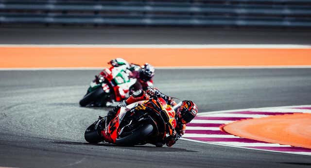 Maverick Viñales, sancionado por exceder la presión de los neumáticos, pierde el podio