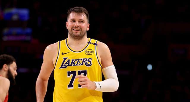 El artífice del adiós de Doncic sigue enredado en lo que solo él ve y lo compara con Gafford o Irving: “Ningún traspaso que he hecho se ha considerado bueno”