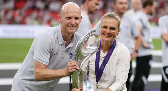 Países Bajos nombra nuevo seleccionador a Arjan Veurink, mano derecha de Sarina Wiegman y el «héroe anónimo» de Inglaterra