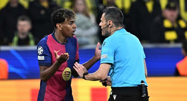 Lo que hay detrás de las caras de Lamine Yamal en Dortmund no es lo que parece