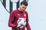 Dimitrievski vuelve a Vallecas sin ganas de seguir de suplente en la 25/26