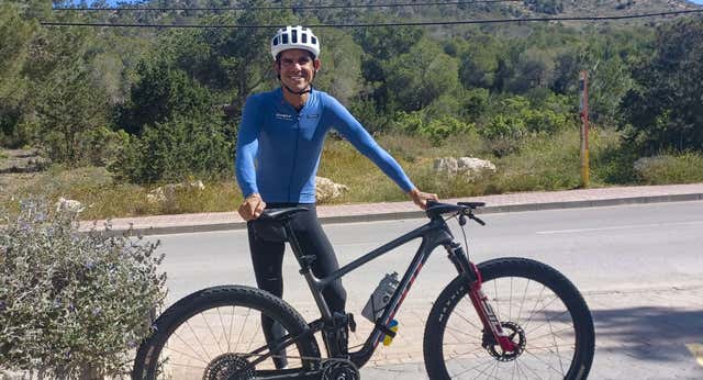 Andrey Amador: “Me parece increíble que un corredor como Pogacar disputara la Roubaix, yo nunca me jugaría ese riesgo”