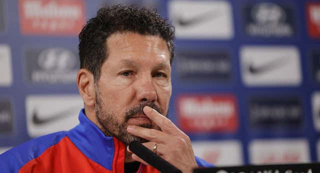 Simeone y dejar a leyendas en el banquillo: «A mí me tocó y en el momento no lo entiendes»