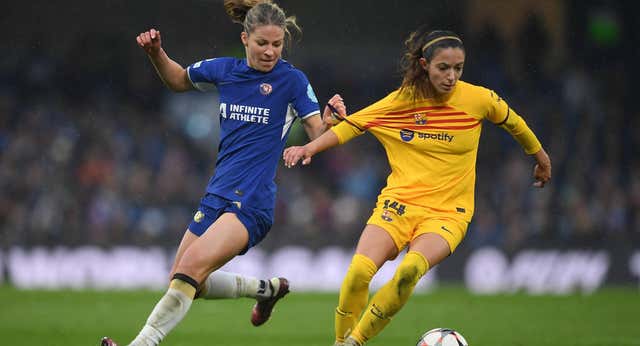 Descifrando la rivalidad entre Barça y Chelsea: un tuit viral, los piques de Emma Hayes y una única derrota en Montjuic