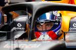 Max Verstappen es invencible; Carlos Sainz brilla en la sexta plaza y Fernando Alonso partirá decimotercero