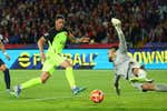 Lo de Leo Román fue impresionante, evitó la goleada con una exhibición de 12 paradas que desesperaron al Barça: «El míster tendrá un problema»