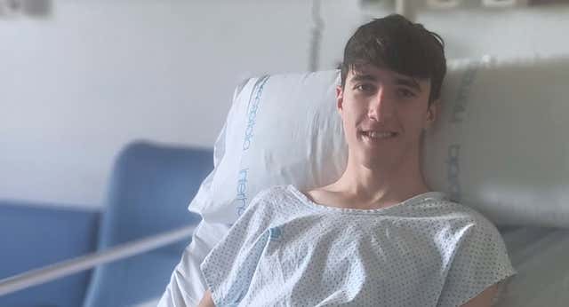 La gran promesa del atletismo español Àlex Pintado vuelve al quirófano y es operado por segunda vez en tres semanas