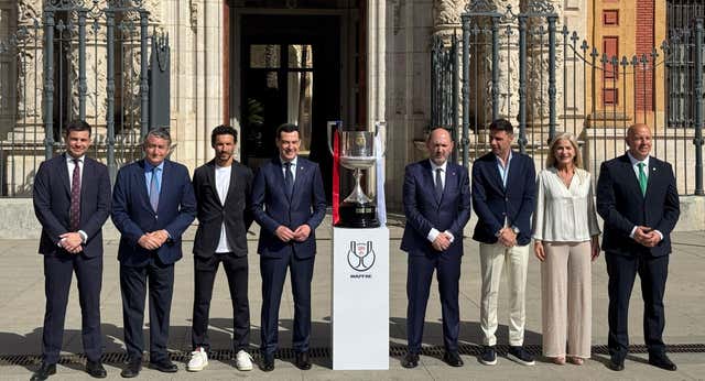La Copa del Rey empieza en Sevilla con más políticos que hinchas y las luces y sombras que conlleva un Clásico
