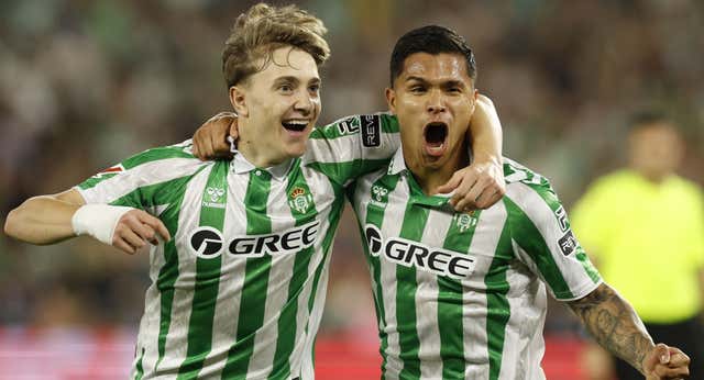 El estado de felicidad del Betis quiere Champions ante un Valladolid que ya es de Segunda