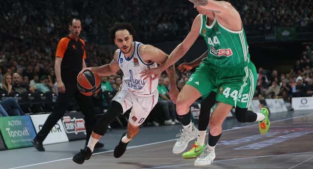 Shane Larkin se viste de Nunn y Anadolu Efes le arrebata el factor cancha a Panathinaikos