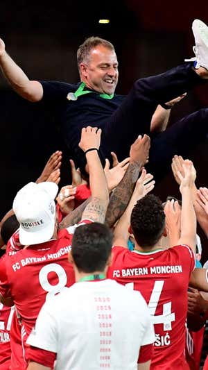 Flick conquistó el sextete con el Bayern de Múnich.  X