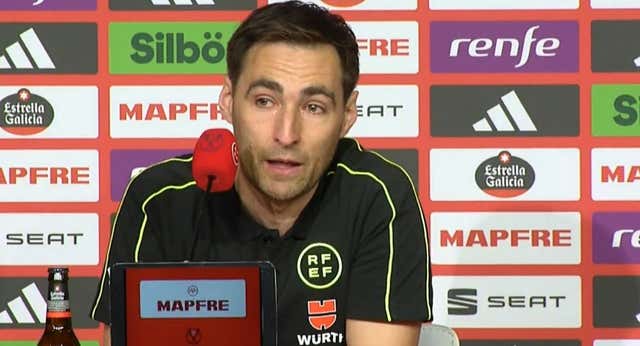 De Burgos Bengoetxea se derrumba por la persecución de Real Madrid TV: «Es muy jodido que le digan a tu hijo que su padre es un ladrón»