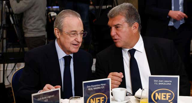 El Clásico se empieza a jugar en el Guadalquivir: Florentino y Laporta, separados por 700 metros