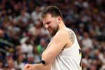 Los Lakers de Luka Doncic se asoman al precipicio