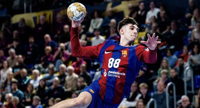 El Barça da un golpe de efecto y se asegura el futuro con la renovación de su gran joya Petar Cikusa
