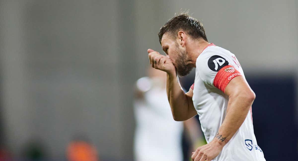 Ivan Rakitic celebra un gol con el Sevilla./EP
