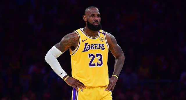 LeBron James deja la puerta abierta a su retirada tras el descalabro de los Lakers: «No sé cuánto tiempo quiero seguir jugando»