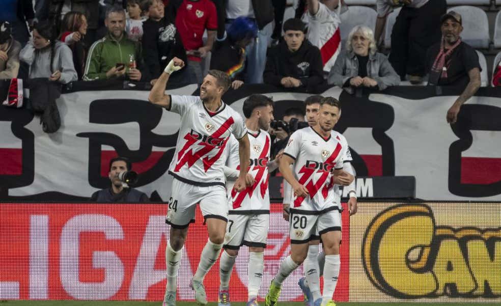 Antes se cae el muro del estadio que el muro del Rayo