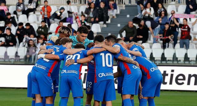 El Elche da un golpe sobre la mesa en El Plantío y el ascenso ya está ahí