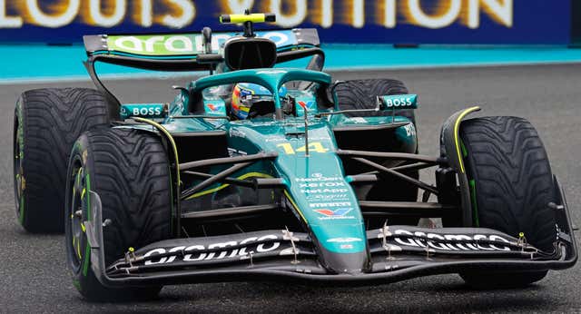 Fernando Alonso no está cansado a pesar de tener todo en contra: «A principio de año sé que son 24 carreras donde va a ser difícil puntuar»