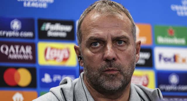 Hansi Flick le quita piedras de la mochila a sus jugadores: «No tienen que tener presión. Les pido que disfruten del momento»