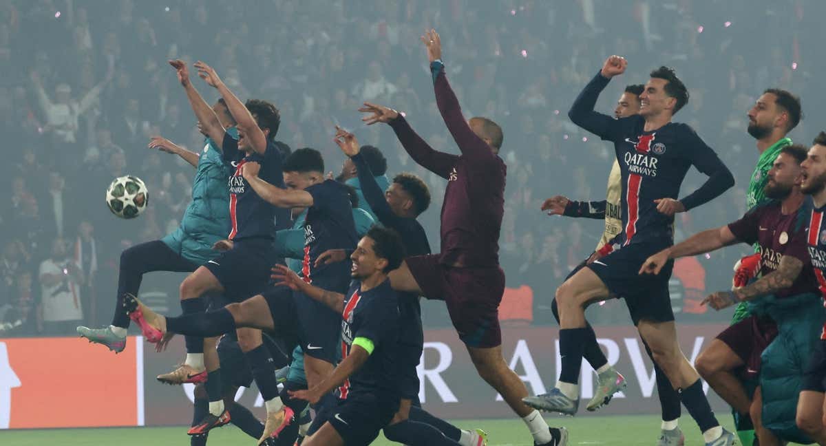 Jugadores del PSG celebran el pase a la final de la Champions. /EFE