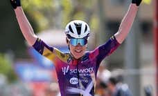 Van der Breggen sigue celebrando en su regreso triunfal y Gerritse mantiene el rojo