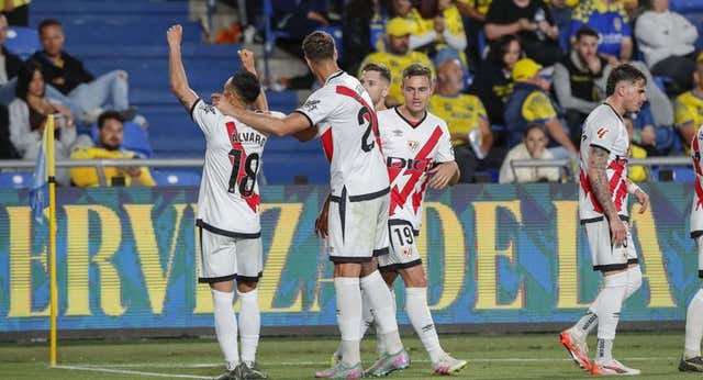 Álvaro empuja al Rayo a Europa y a Las Palmas le enseña el abismo