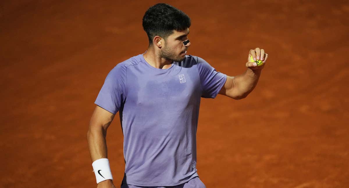 Carlos Alcaraz celebra un punto conseguido durante el Masters de Roma./REUTERS