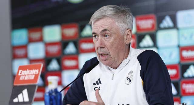 Ancelotti elogia al Barça y no lamenta la falta de fichajes: «Han traído a Camavinga, Rüdiger, Tchouameni, Bellingham, Mbappé…»
