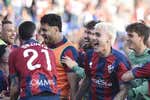 Una discutida roja complica el ascenso directo del Elche y enfada como nunca a Eder Sarabia: «Los que no queremos que se exagere somos los tontos»