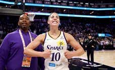 Los Ángeles ya tienen nueva ídola tras el KO de Doncic y LeBron: Kelsey Plum hace historia en el estreno de las Sparks mientras la liga descubre a Paige Bueckers