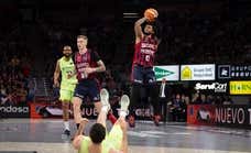 Markus Howard tumba al Barça y acerca al Baskonia a los playoffs
