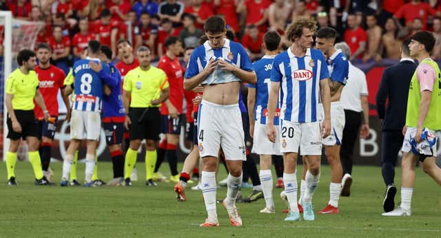 El Espanyol es el único de los de abajo que no ganó y se mete en un embrollo: “Dependemos de nosotros mismos…”