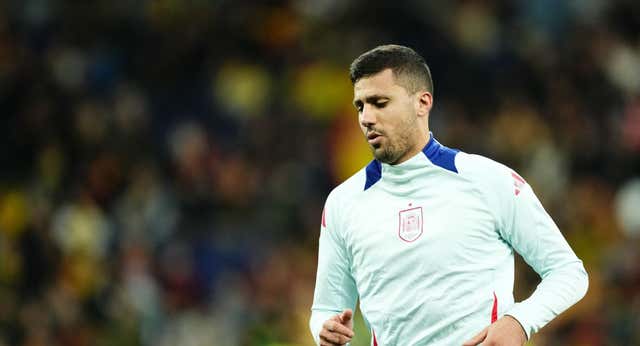 Rodri Hernández inicia la cuenta atrás de su regreso hablando de fútbol: «Hay jugadores buenísimos que insultan al rival, que provocan… Y no daré nombres»