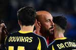 Pepe Reina nunca se imaginó que se retiraría así: con una roja