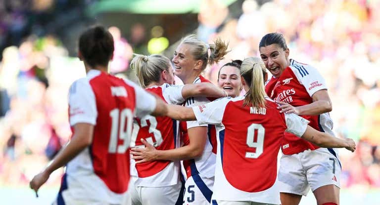 El Arsenal derrotó al Barça para levantar la segunda Champions League de su historia.