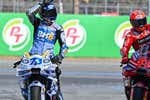 Álex Márquez aprovecha un error de Marc y se impone en la sprint de Silverstone