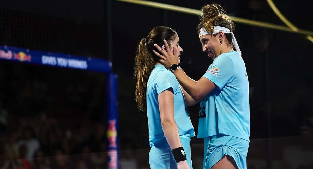 Claudia y Bea se han convertido en la pareja más joven en levantar un título en el circuito femenino. /Premier Padel