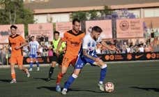 Partido parado media hora, lanzamientos de objetos e insultos a la asistenta arbitral en el Torrent - Talavera