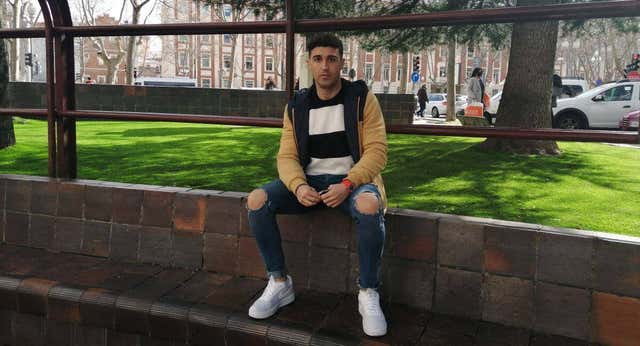 Dejó su vida en España para cambiar vidas en Ghana a través del fútbol: «La FIFA invierte un montón de dinero en África y yo no sé dónde está ese dinero»